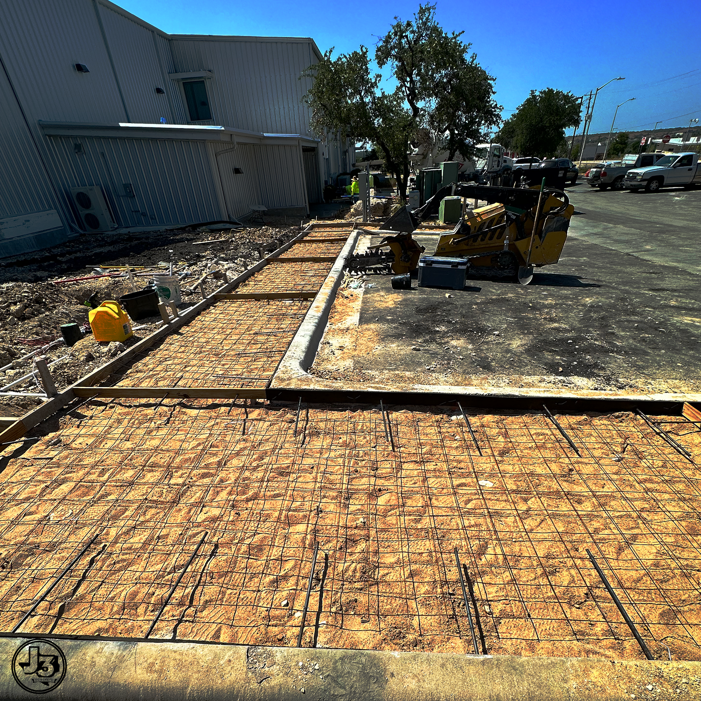 CURB, GUTTERS, & CIVIL CONCRETE