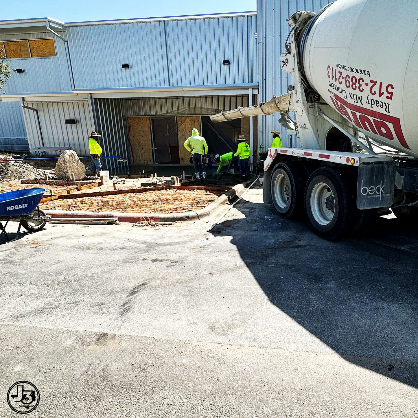 CURB, GUTTERS, & CIVIL CONCRETE