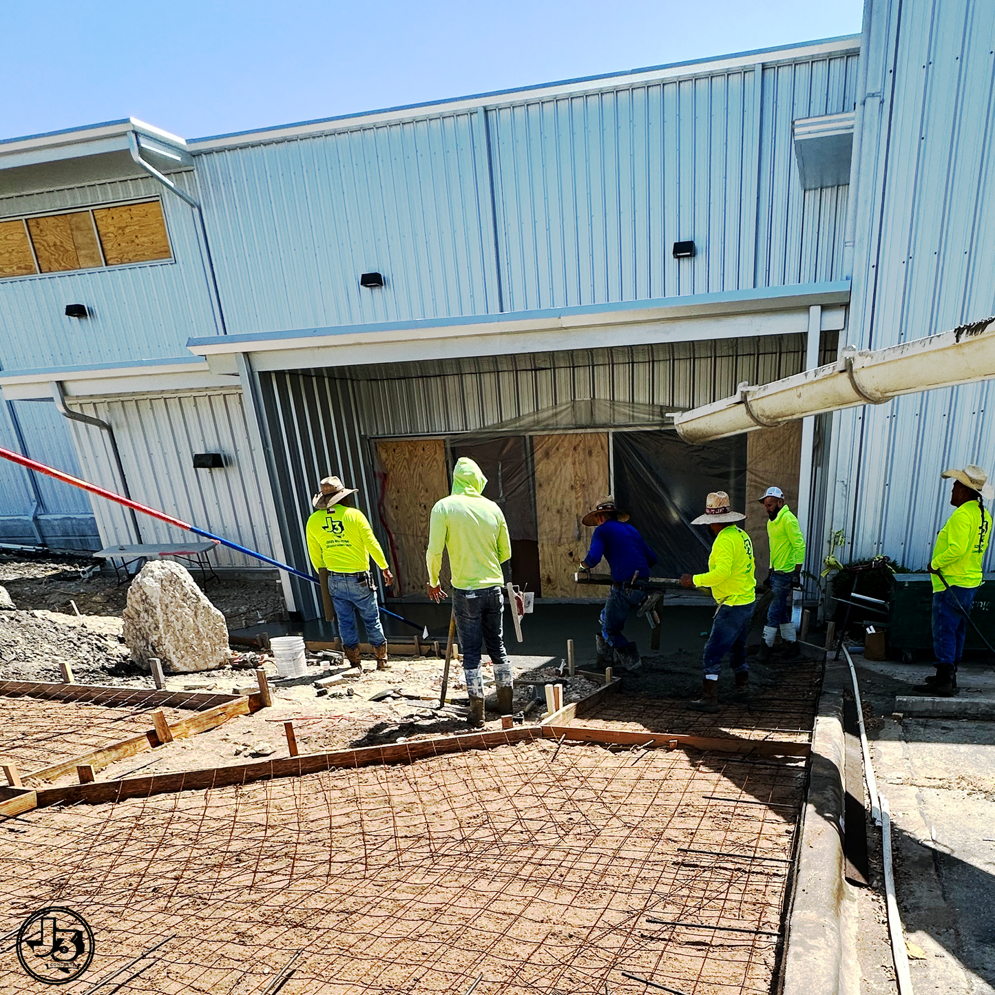 CURB, GUTTERS, & CIVIL CONCRETE