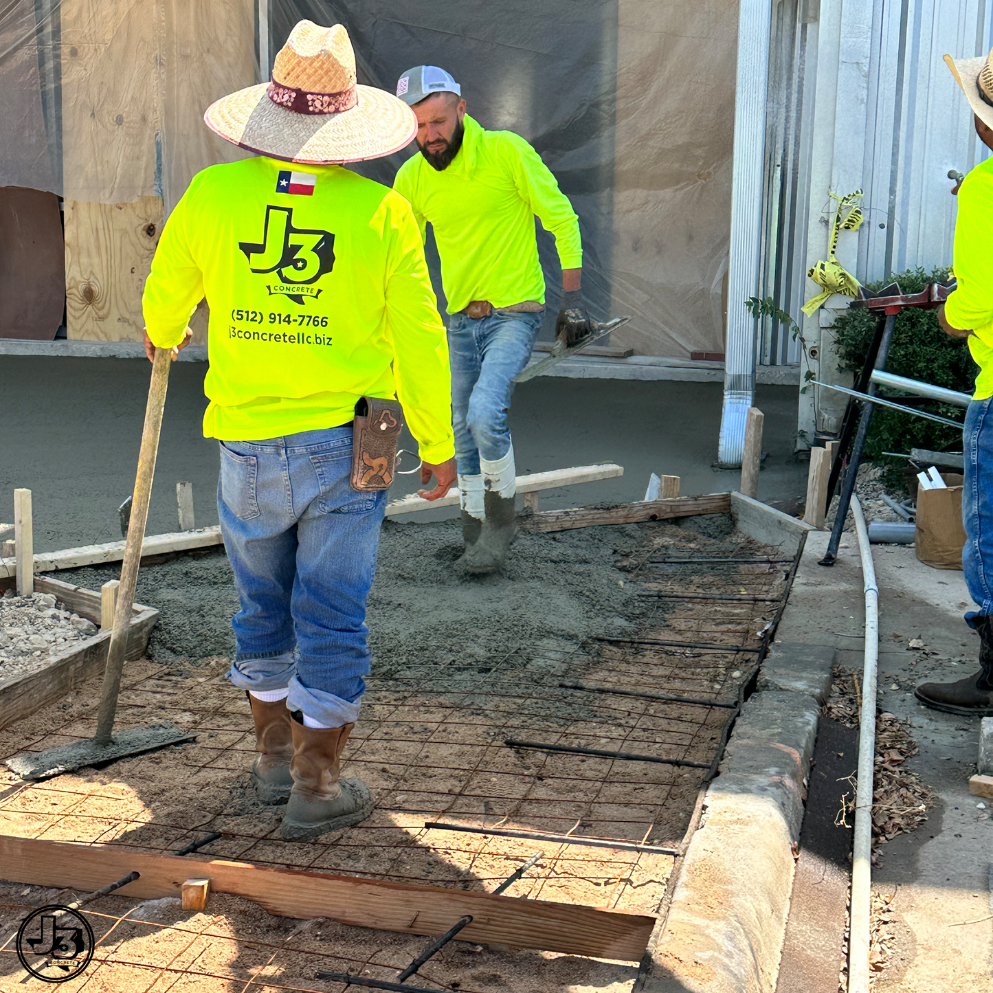 CURB, GUTTERS, & CIVIL CONCRETE