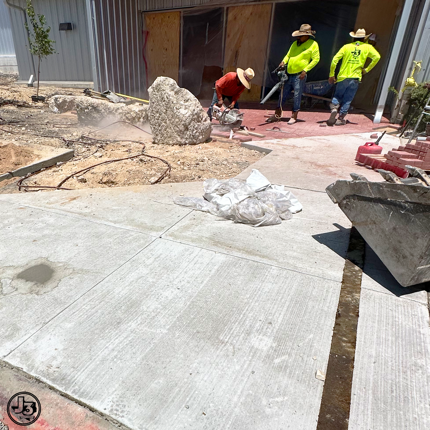 CURB, GUTTERS, & CIVIL CONCRETE